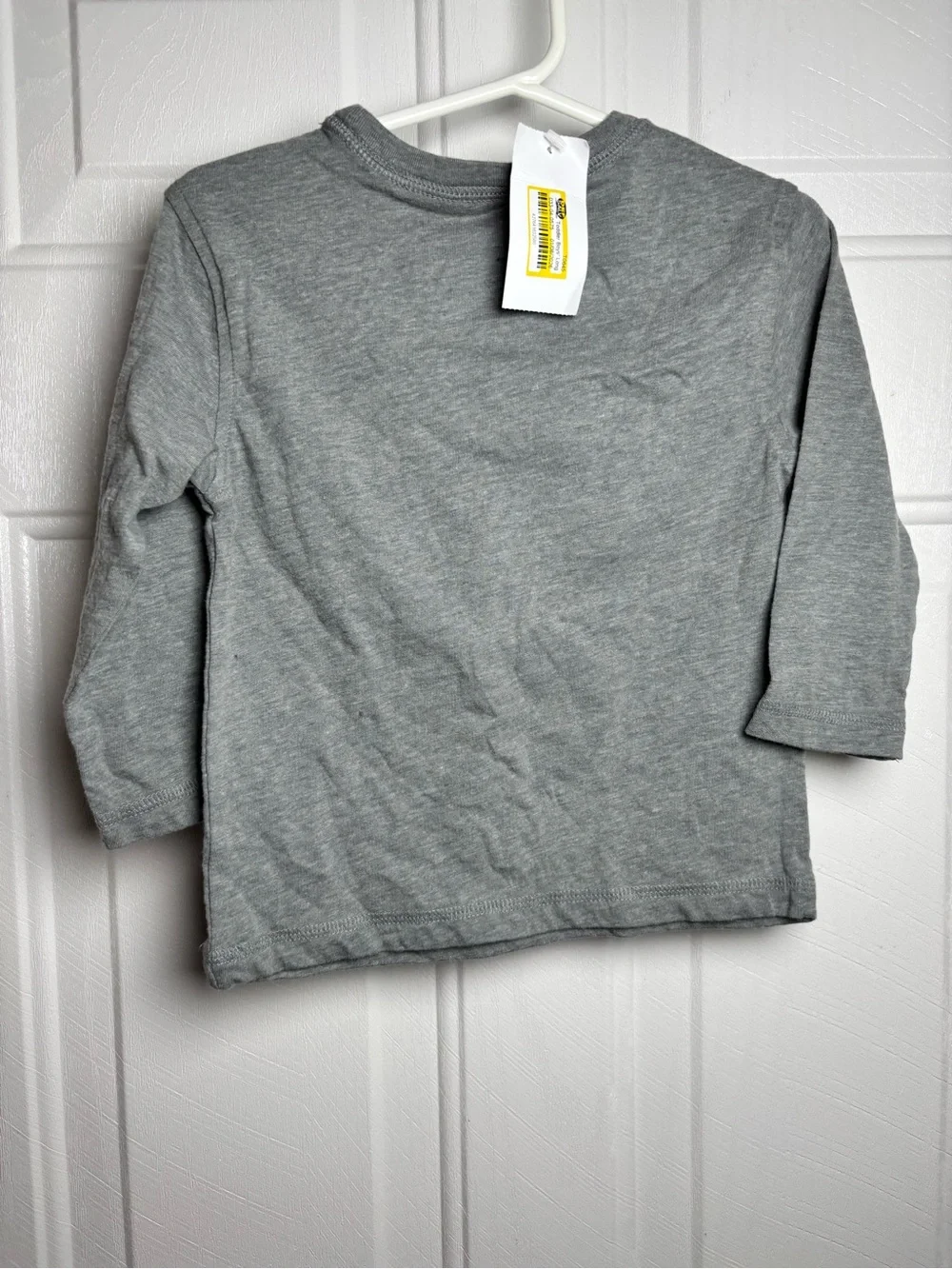 Cat & Jack Gray Long Sleeve Holiday Graphic Shirt with Red & Green Cars